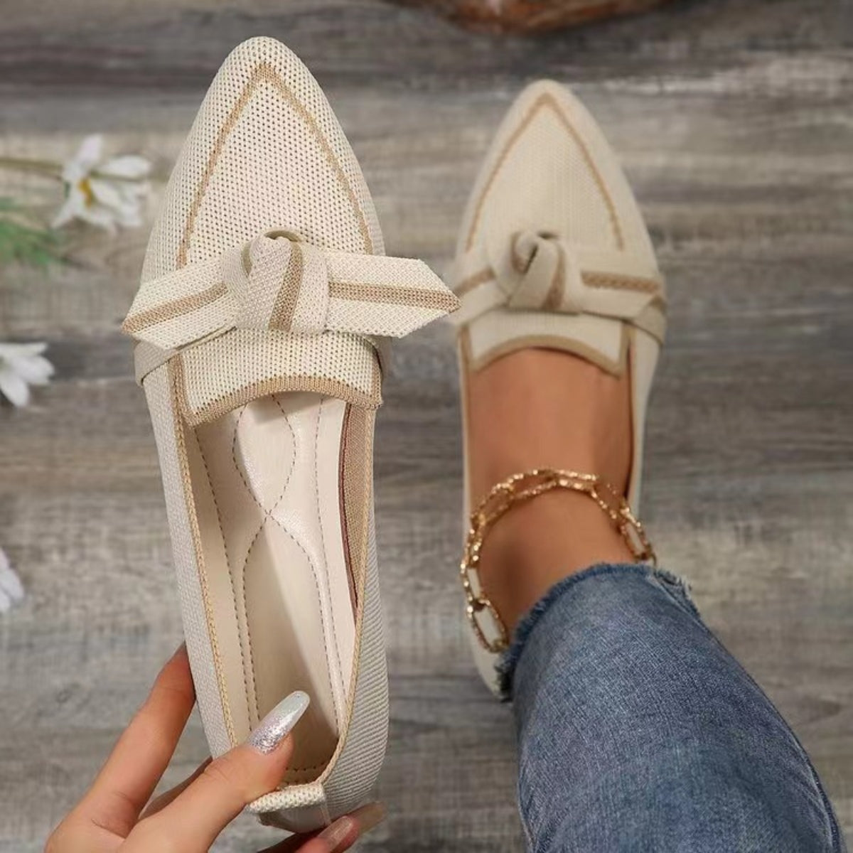 Bow Knit Contrast Trim Point Toe Sneakers
